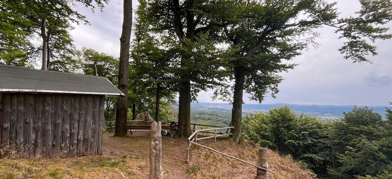 Schutzhütte und Aussichtspunkt Jägerstein