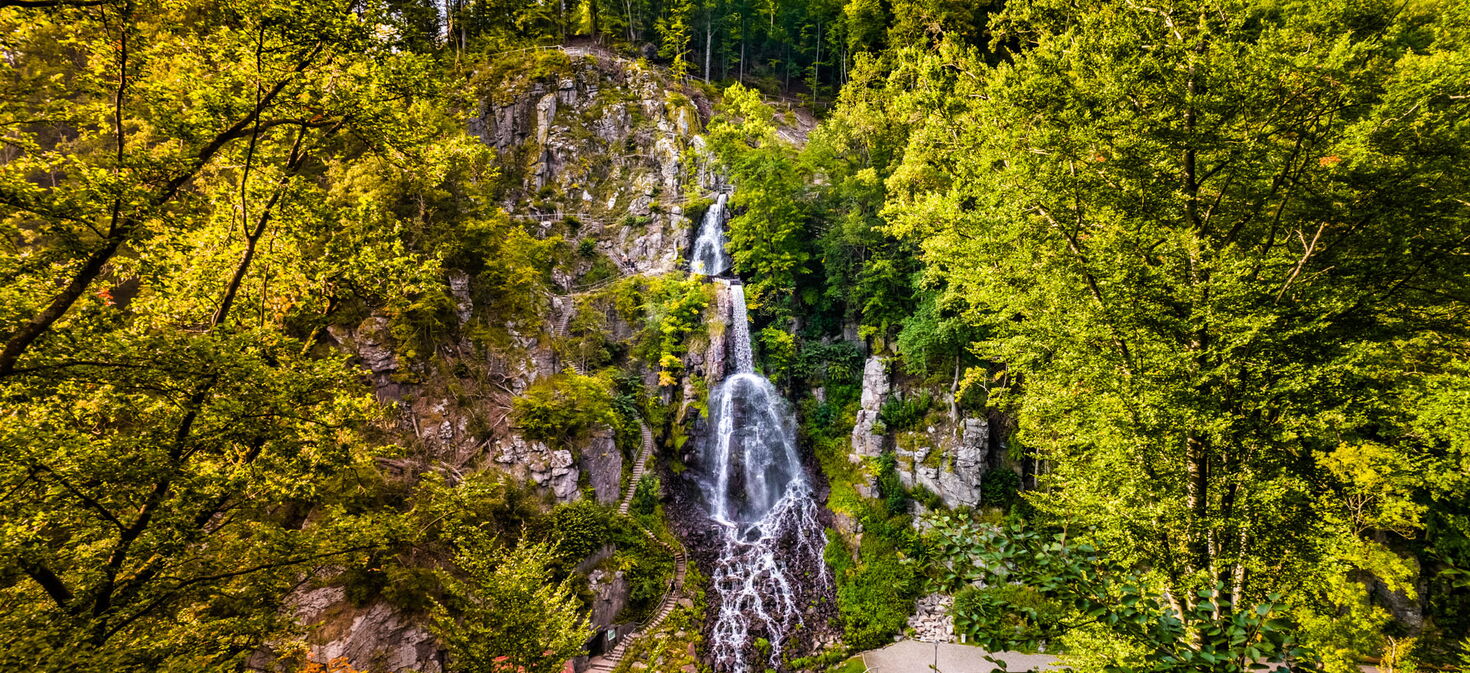Der Trusetaler Wasserfall in Brotterode-Trusetal ist Thüringens höchster Wasserfall.