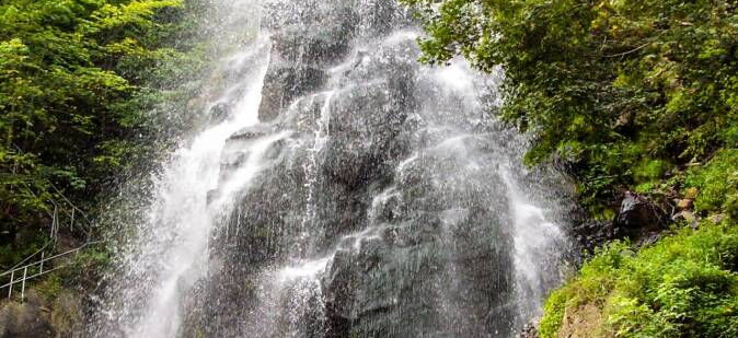 Blick auf den Trusetaler Wasserfall von unten